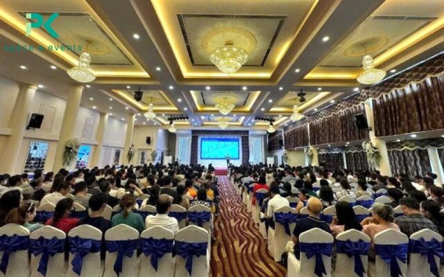 Hội Trường 300 Khách TPHCM